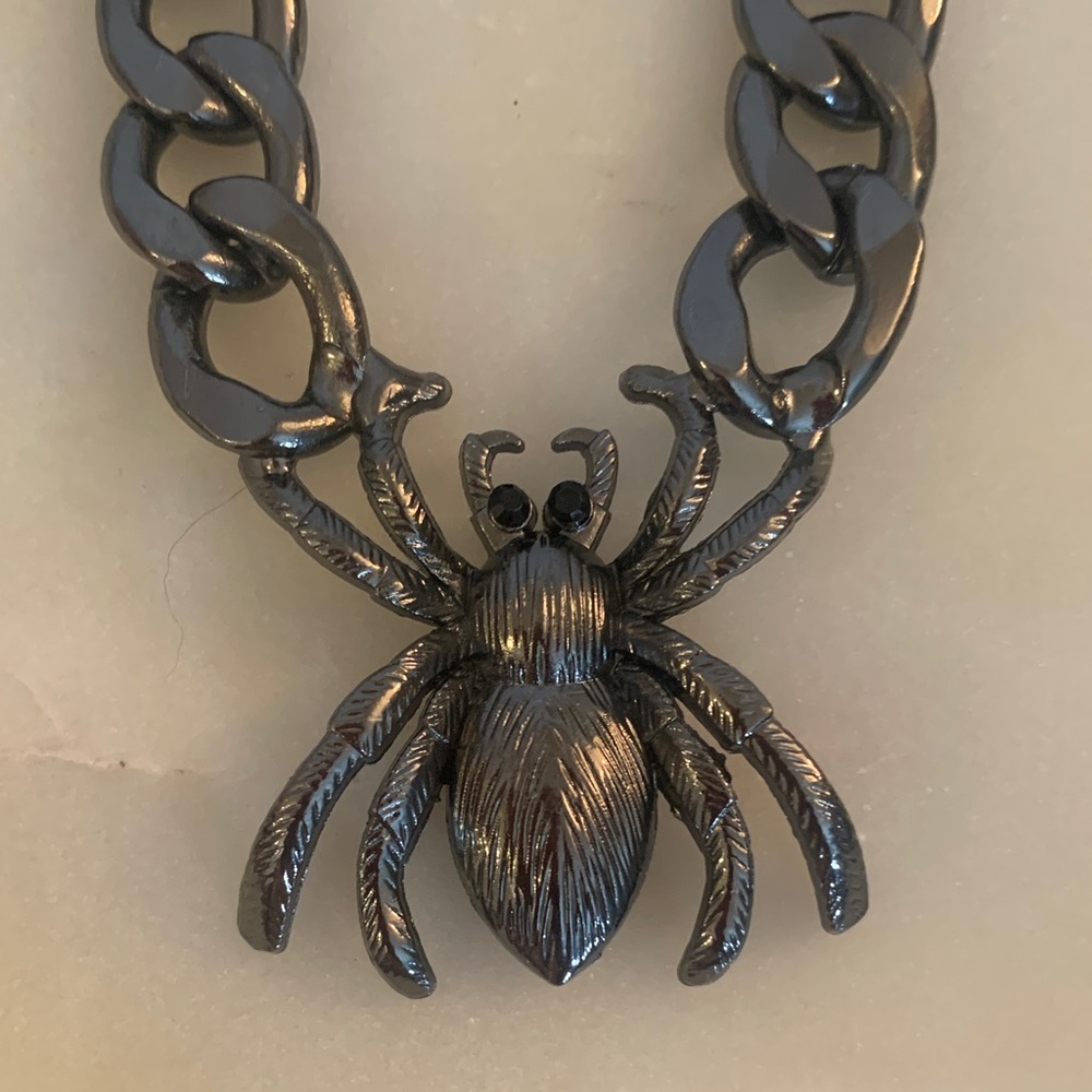 Gunmetal Spider Necklace 🕷️